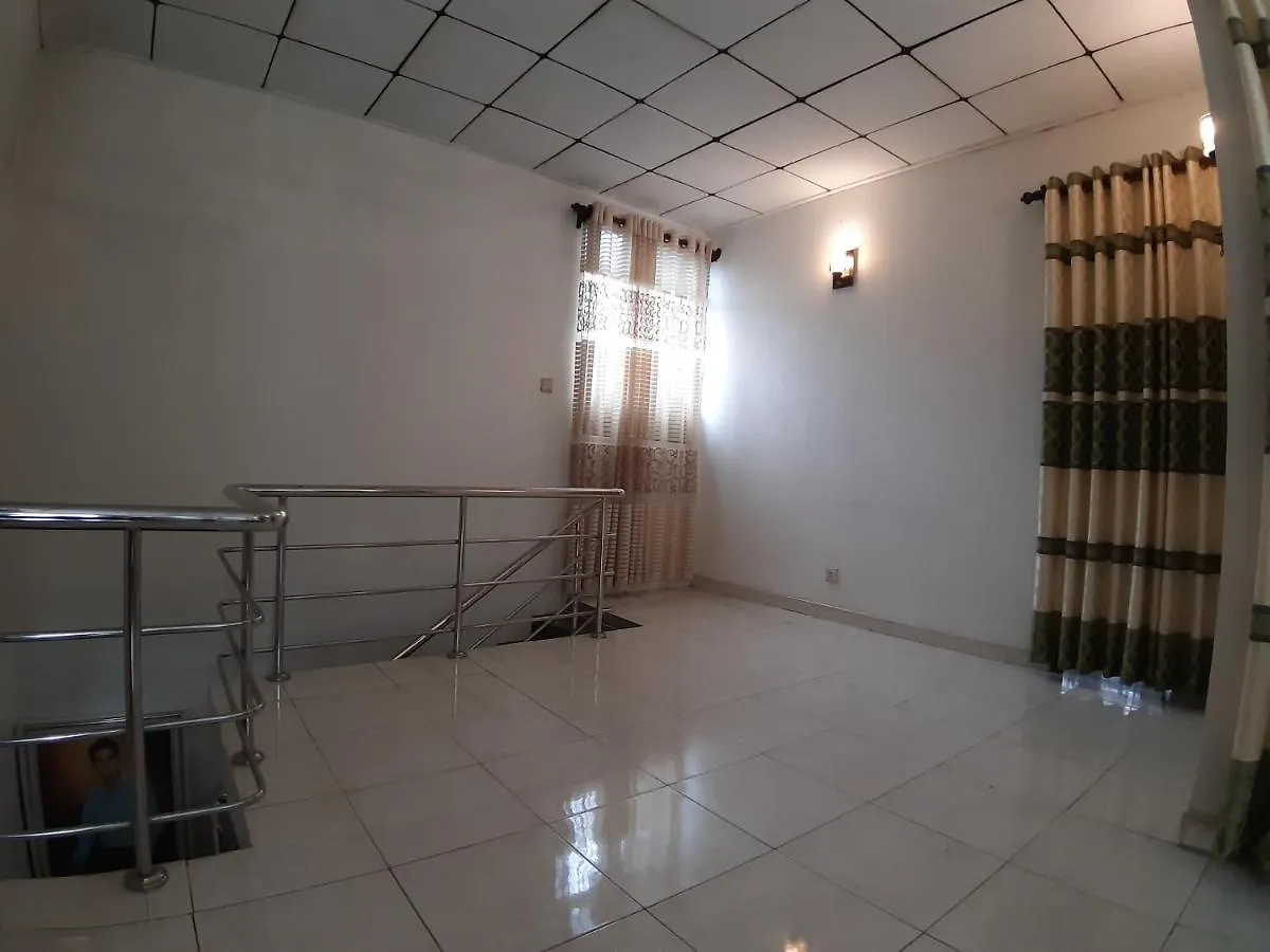 Hellen Homestay Νεγκόμπο